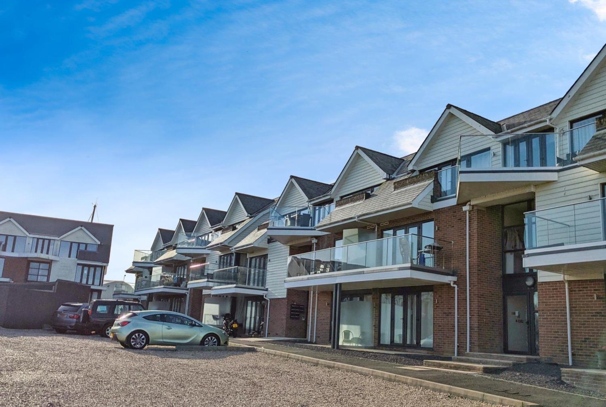 Folly View Villa Newport  Buitenkant foto